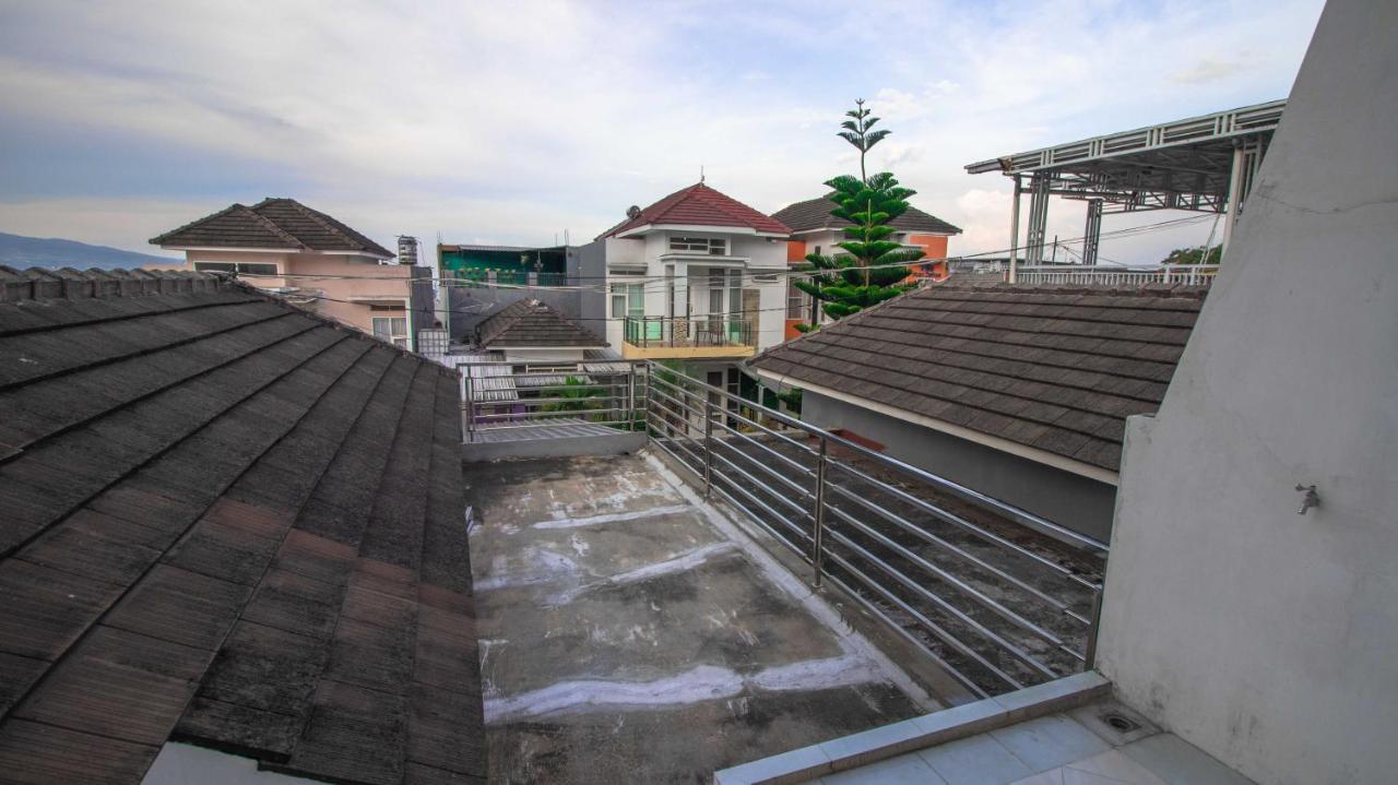 Villa El Nino 5 Bedroom dengan Rooftop Mountain View Batu  Exterior foto